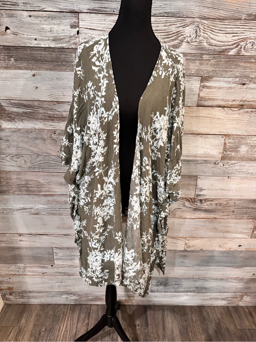 a.n.a Olive Green Floral Open-Front Kimono